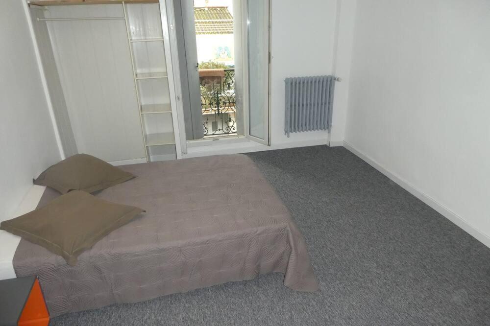 Etanit ! Etape Calme Et Parking Velo, Bicycle - Connection Tous A 1Mn Bus,Train Et Aeroport - Plein Centre De Beziers Pour Visiter,Manger - Chambres Climatisees, Spacieuses Amenagees Pour Singles, Couple, Et Ou Familles - Consigne Et Petit Dej En Plu Bagian luar foto